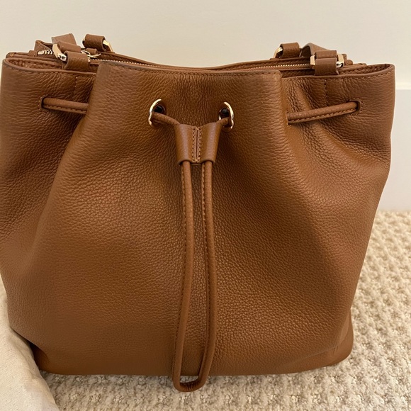 Quince Italian Leather Bucket Bag - Picture 1 of 14